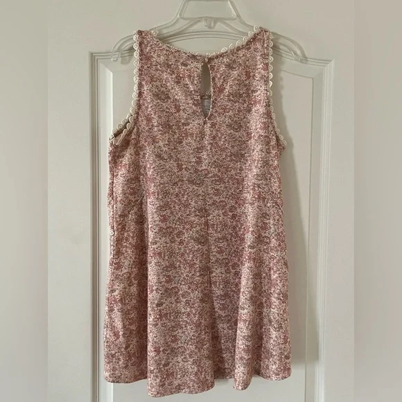 Lauren Conrad Floral Tank with Embroidery Detail Women’s Size Small - Picture 4 of 12